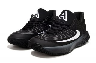 Nike Giannis Immortality 4 Black and white